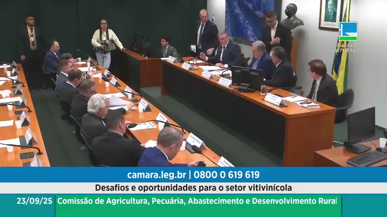 Vídeo do evento em 1:28:29