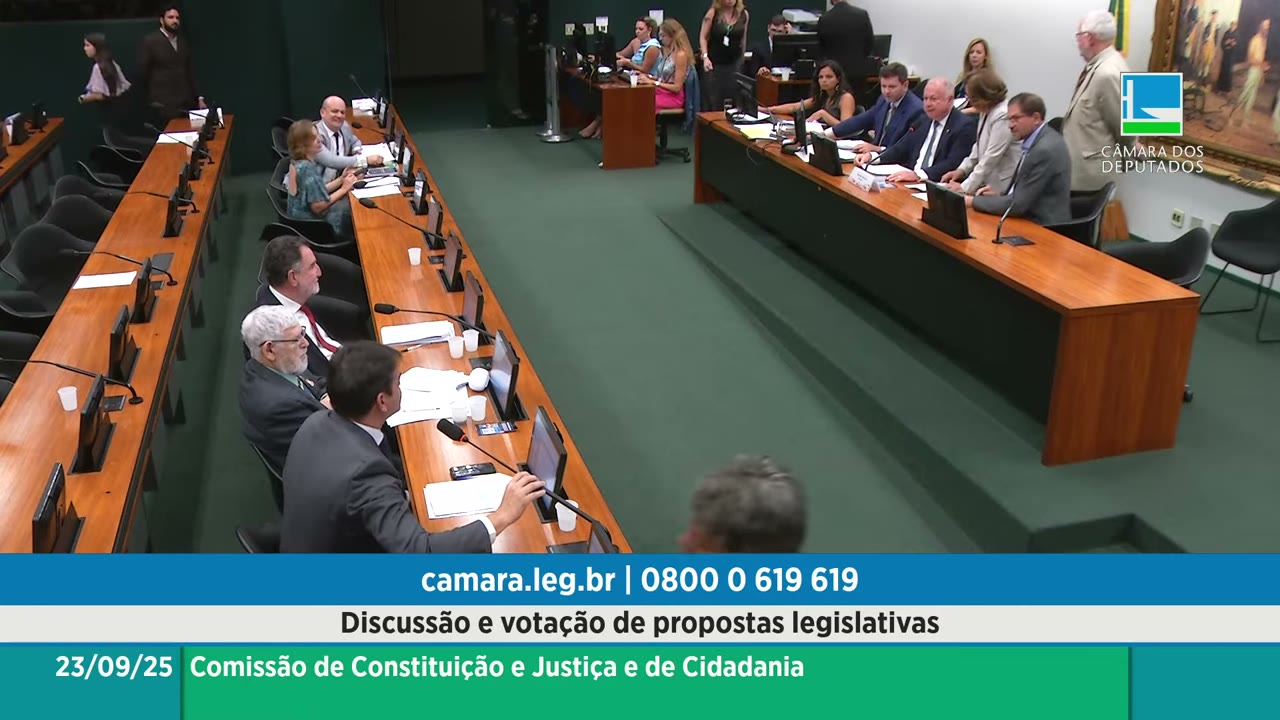 Vídeo do evento em 1:02:54