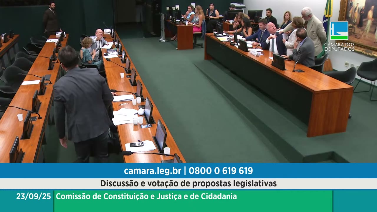 Vídeo do evento em 1:03:11