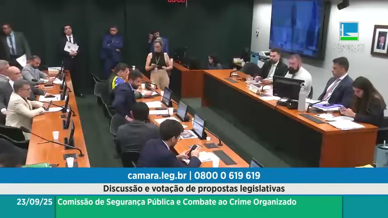 Vídeo do evento em 1:03:37