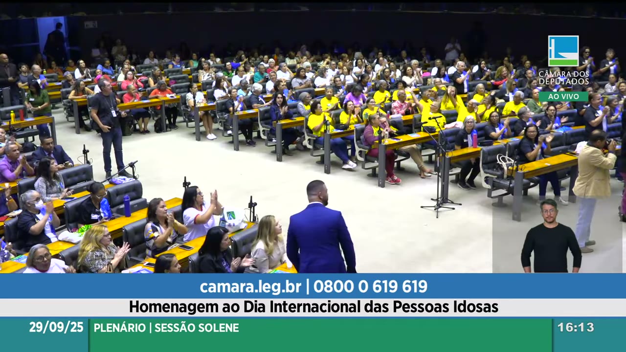 Vídeo do evento em 1:06:23