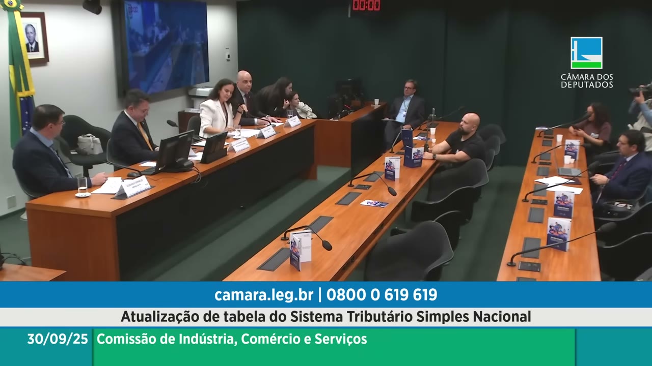 Vídeo do evento em 1:01:37