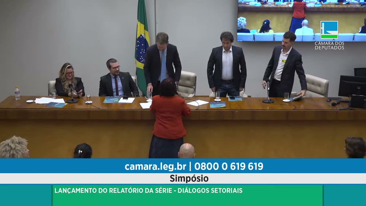 Vídeo do evento em 2:14:49