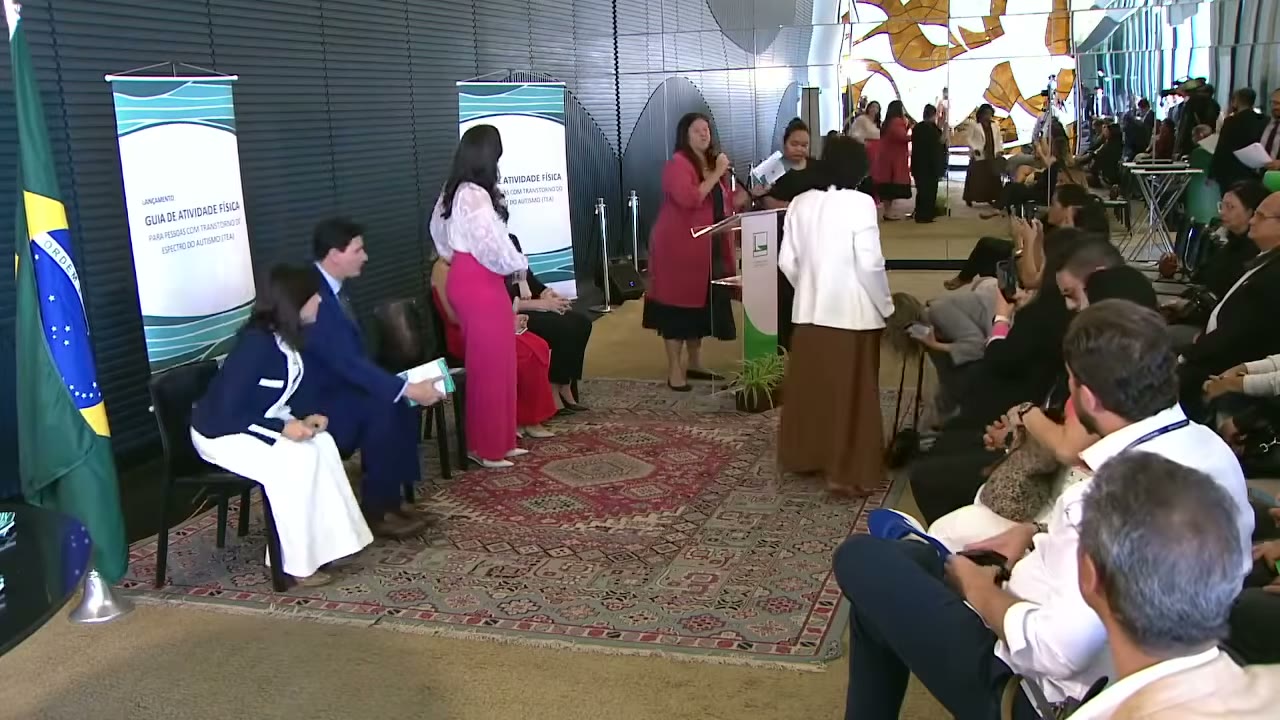 Vídeo do evento em 1:03:06