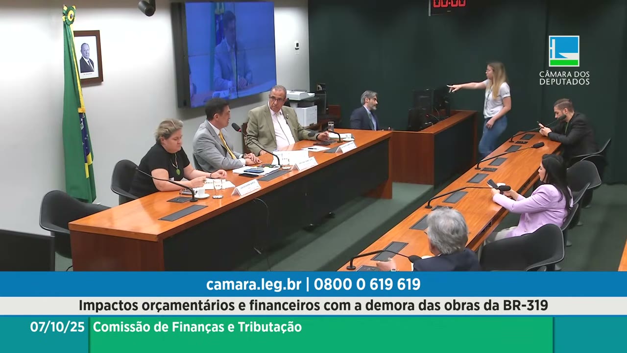 Vídeo do evento em 1:43:31