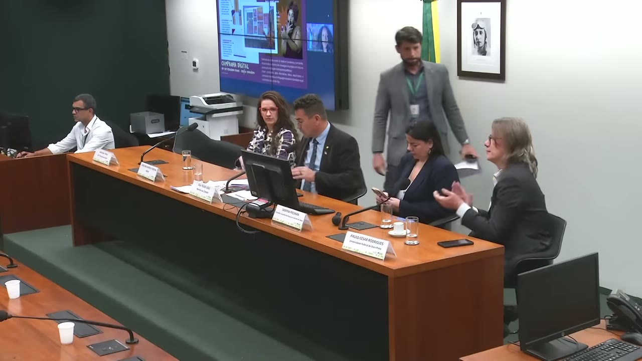Vídeo do evento em 1:45:24