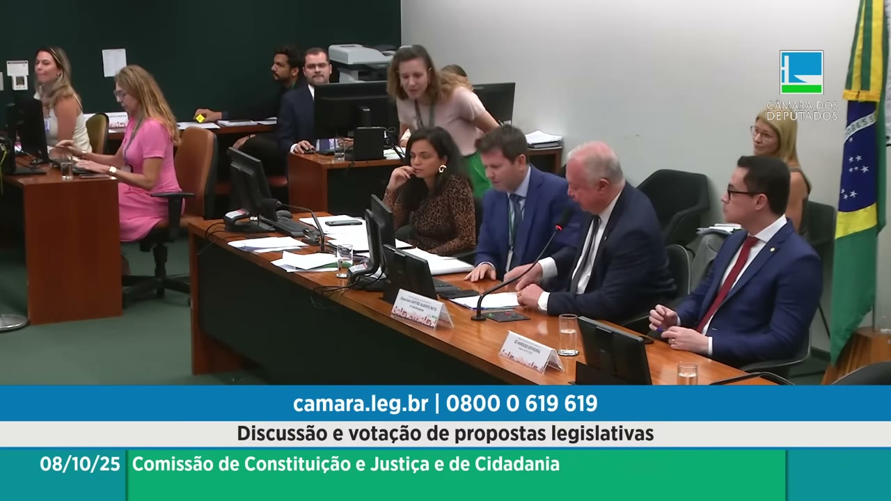 Vídeo do evento em 2:01:58