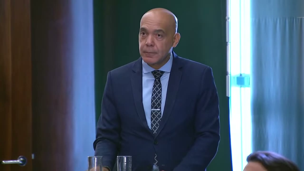 Vídeo do evento em 1:05:02