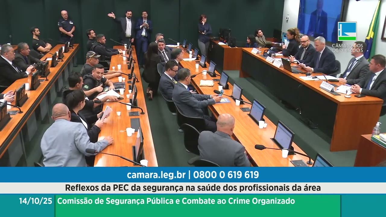 Vídeo do evento em 1:14:49