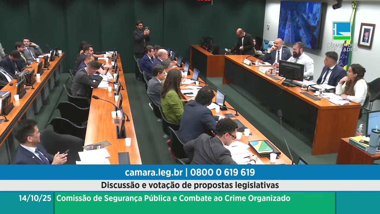Vídeo do evento em 1:04:13
