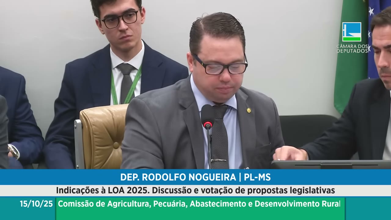 Vídeo do evento em 1:15:04