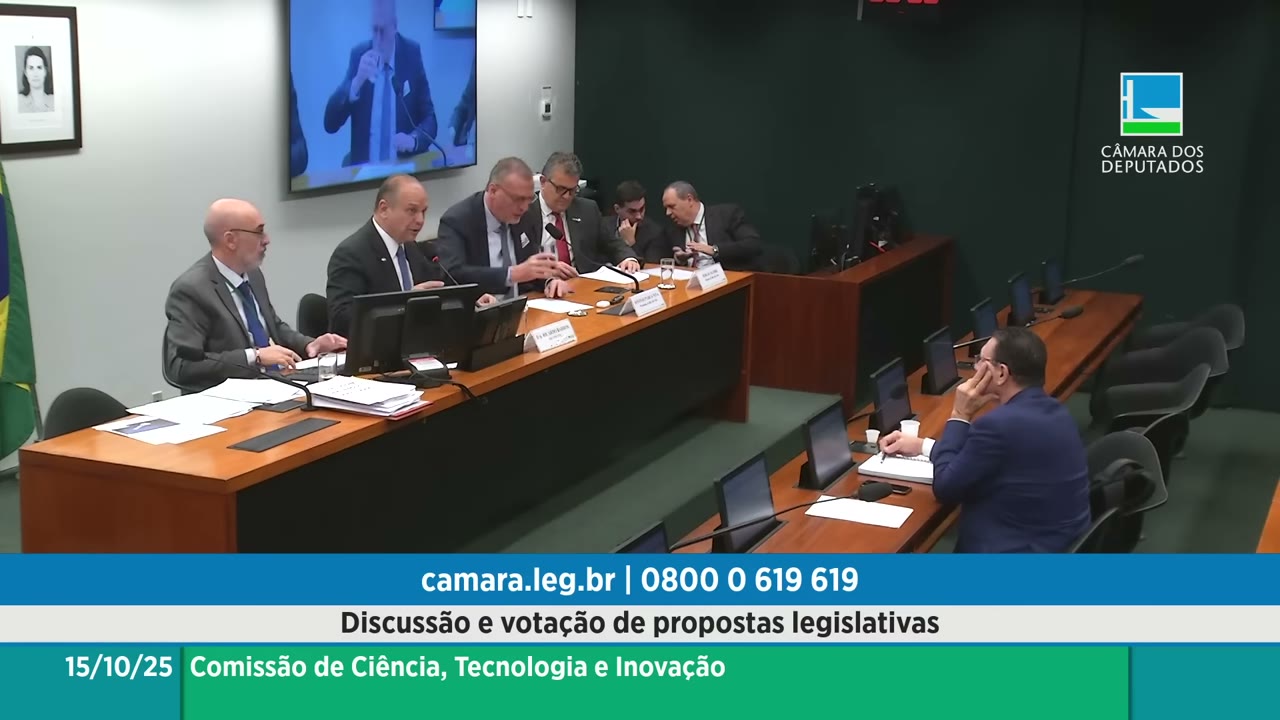 Vídeo do evento em 1:03:27