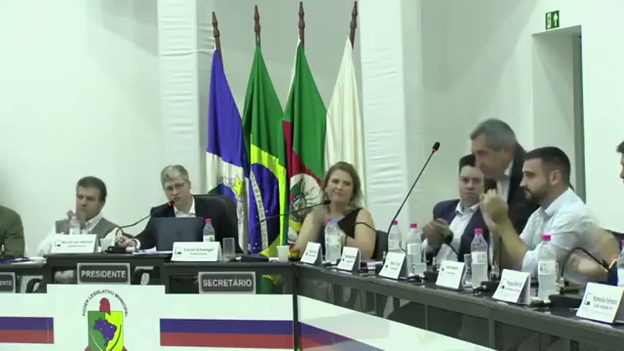 Vídeo do evento em 1:08:43