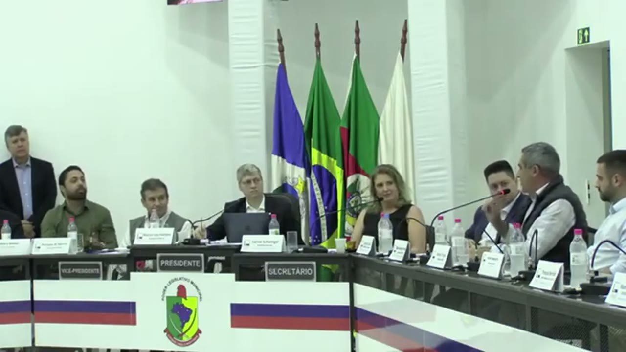 Vídeo do evento em 1:09:12