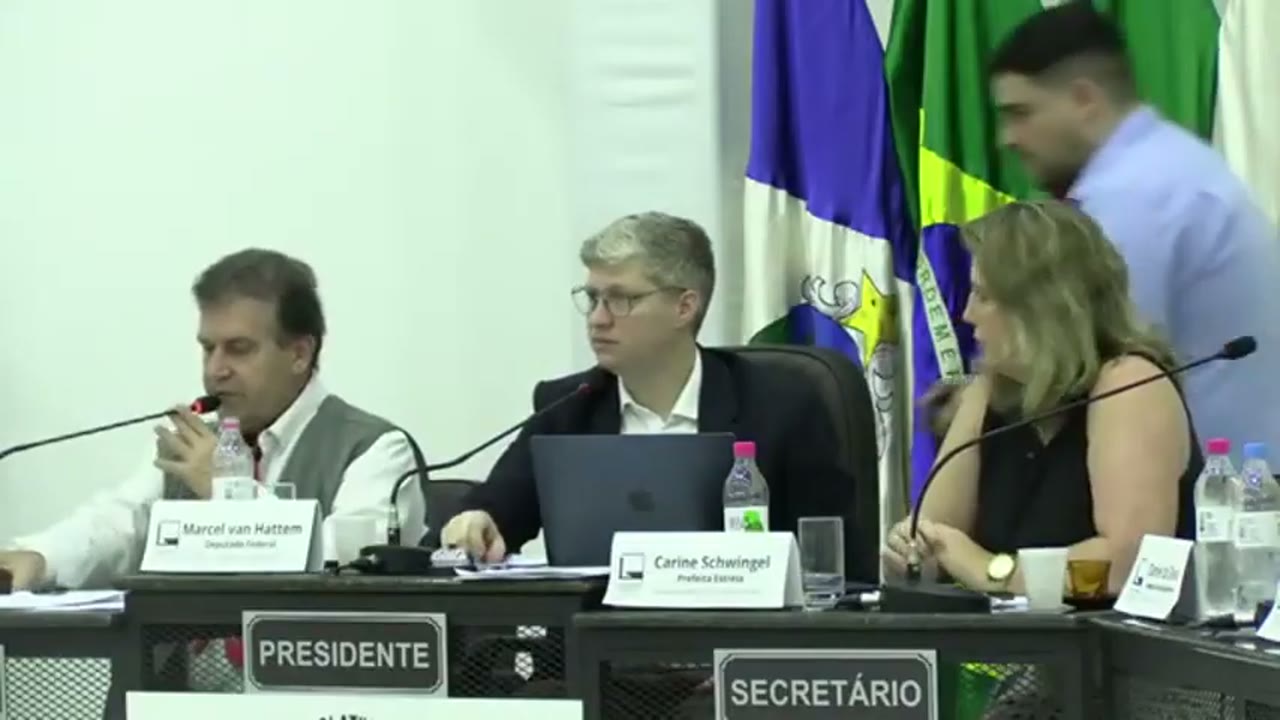 Vídeo do evento em 1:29:59