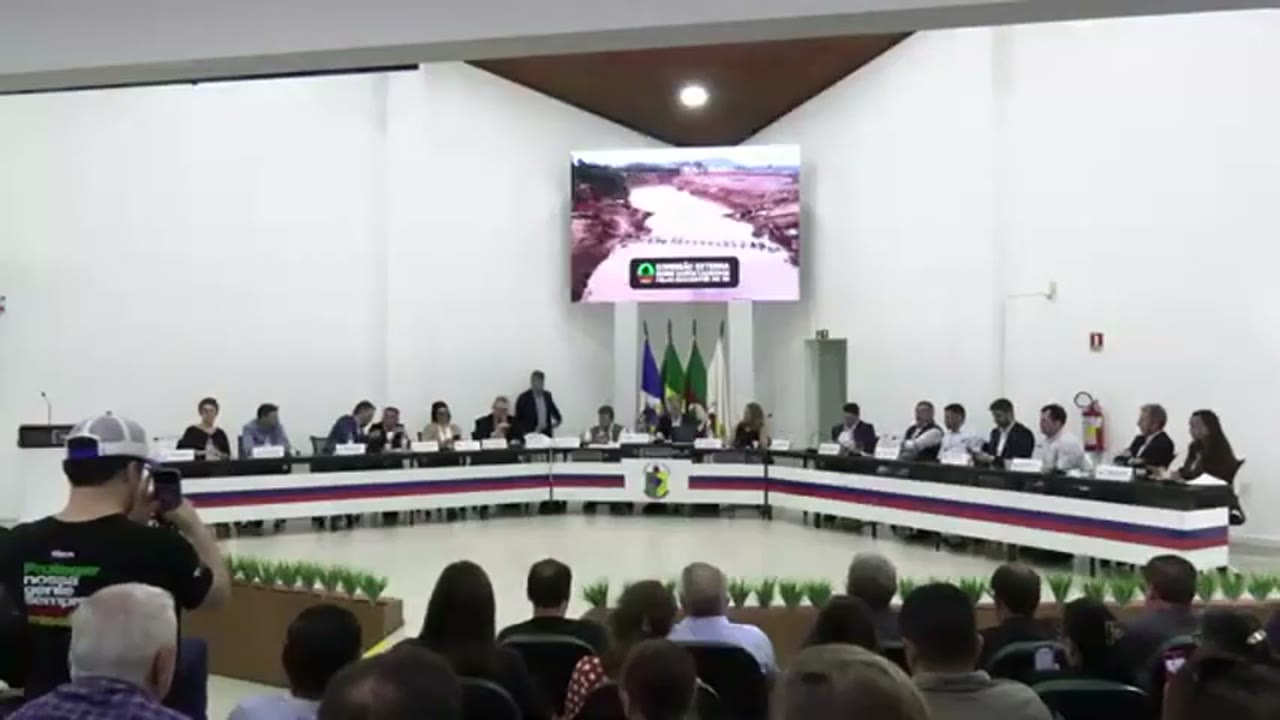 Vídeo do evento em 1:42:34