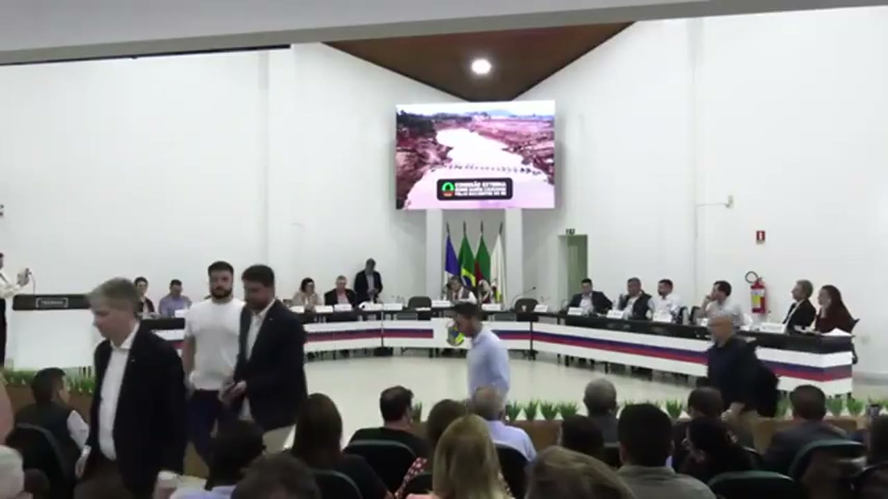 Vídeo do evento em 2:08:16