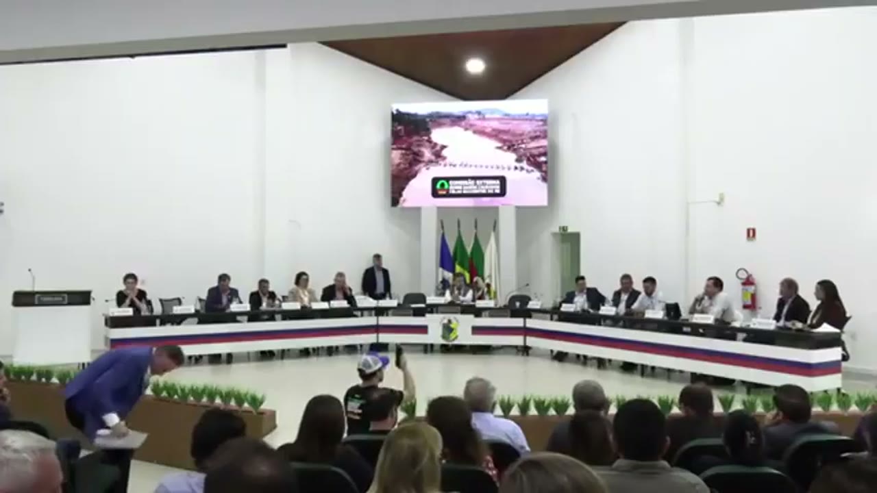 Vídeo do evento em 2:17:13