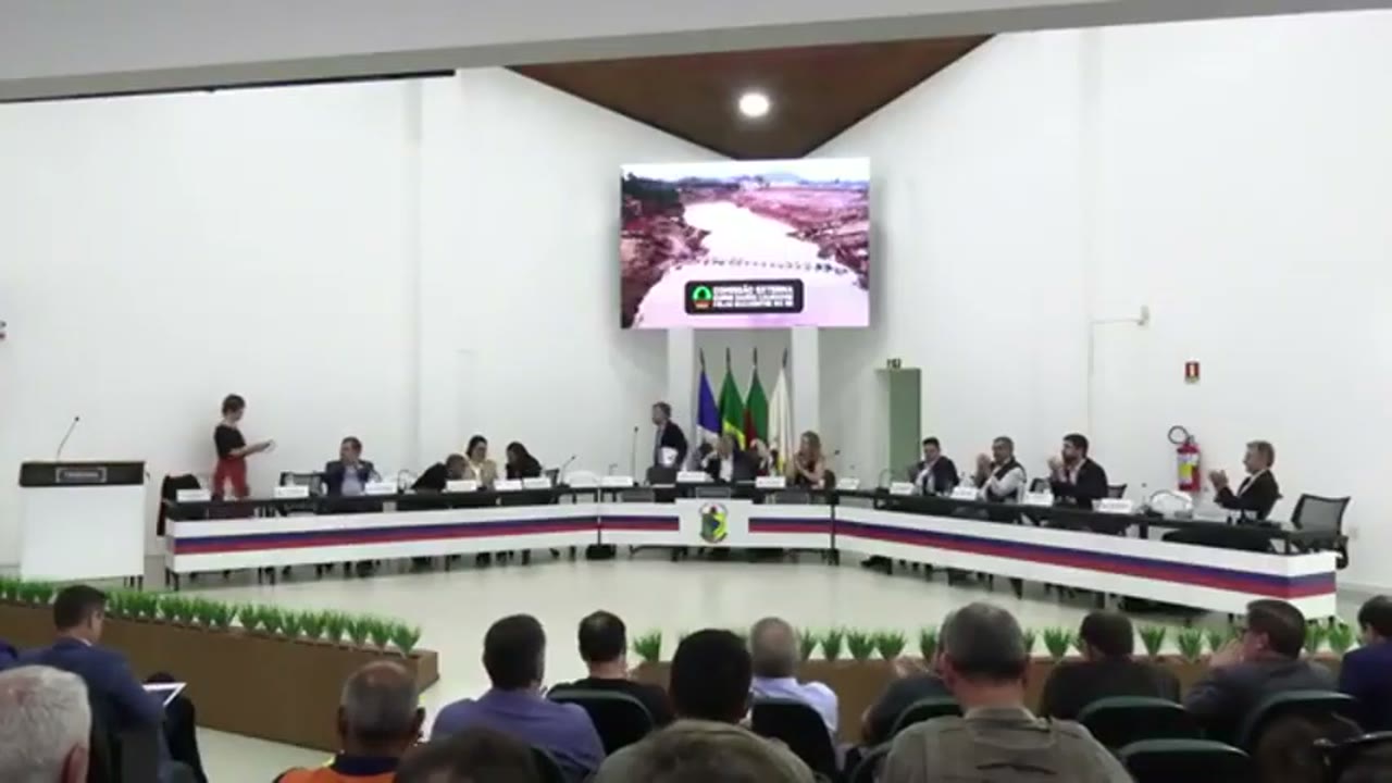 Vídeo do evento em 3:04:05