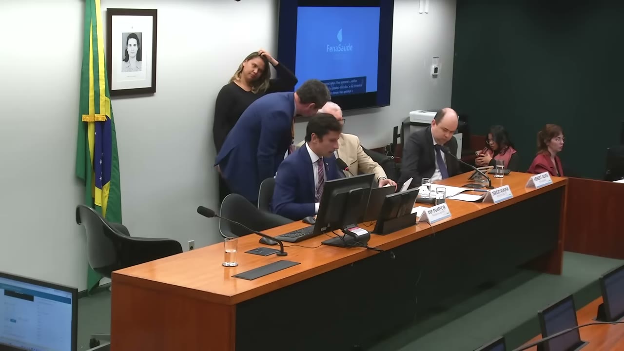 Vídeo do evento em 1:09:41