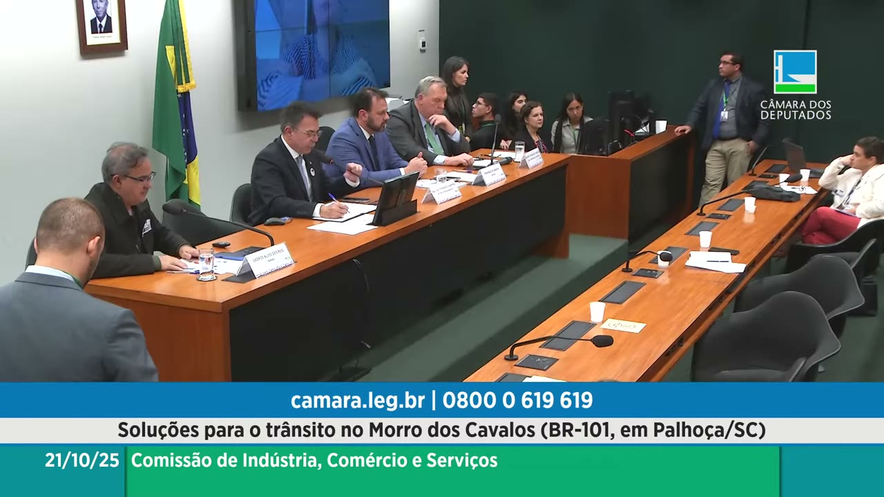 Vídeo do evento em 1:04:58