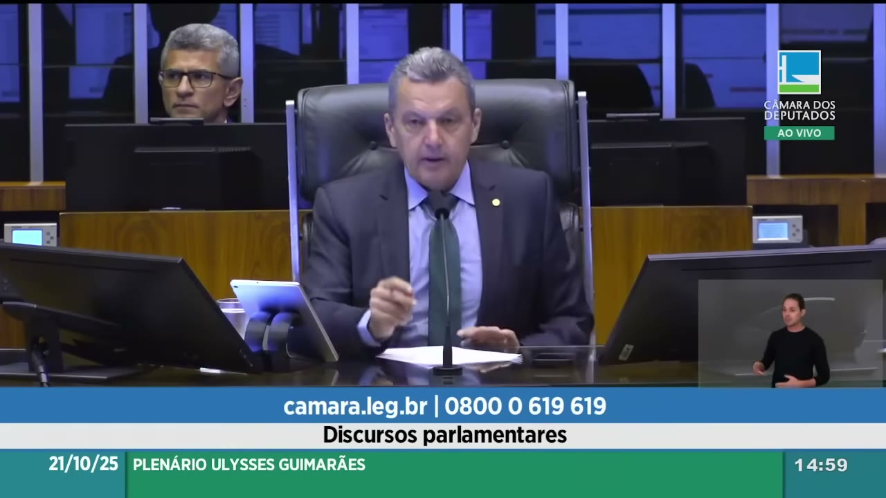 Vídeo do evento em 1:04:34