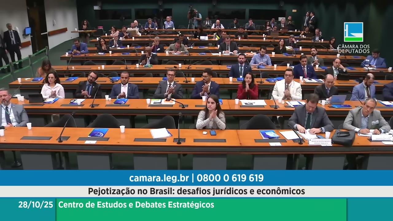 Vídeo do evento em 1:03:43