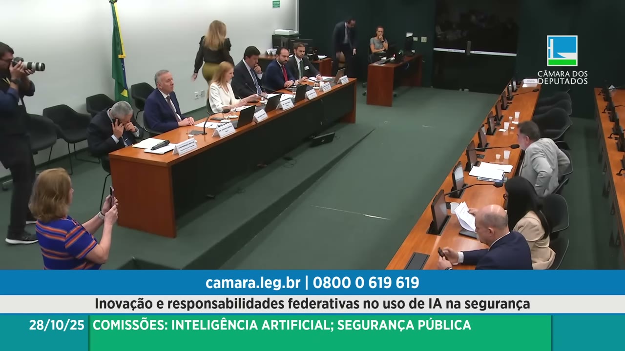 Vídeo do evento em 1:08:33