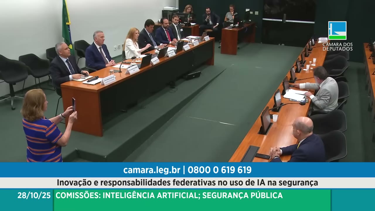 Vídeo do evento em 1:17:53