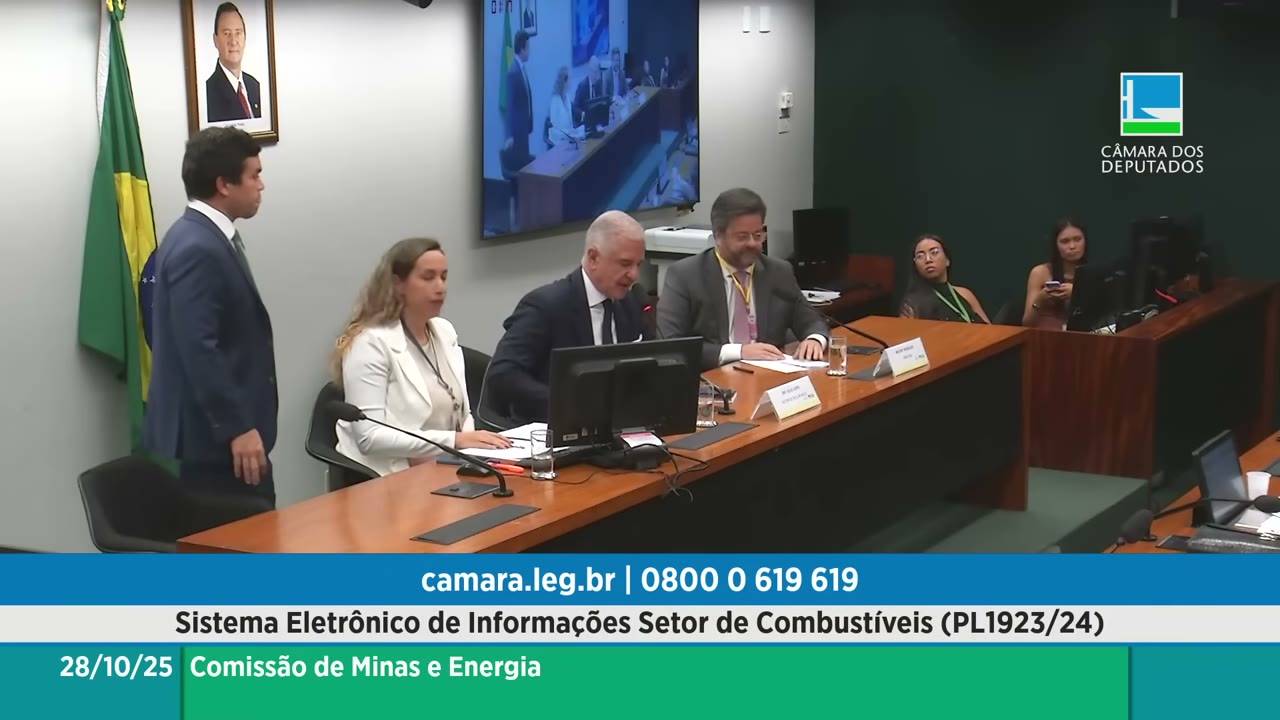 Vídeo do evento em 1:04:46