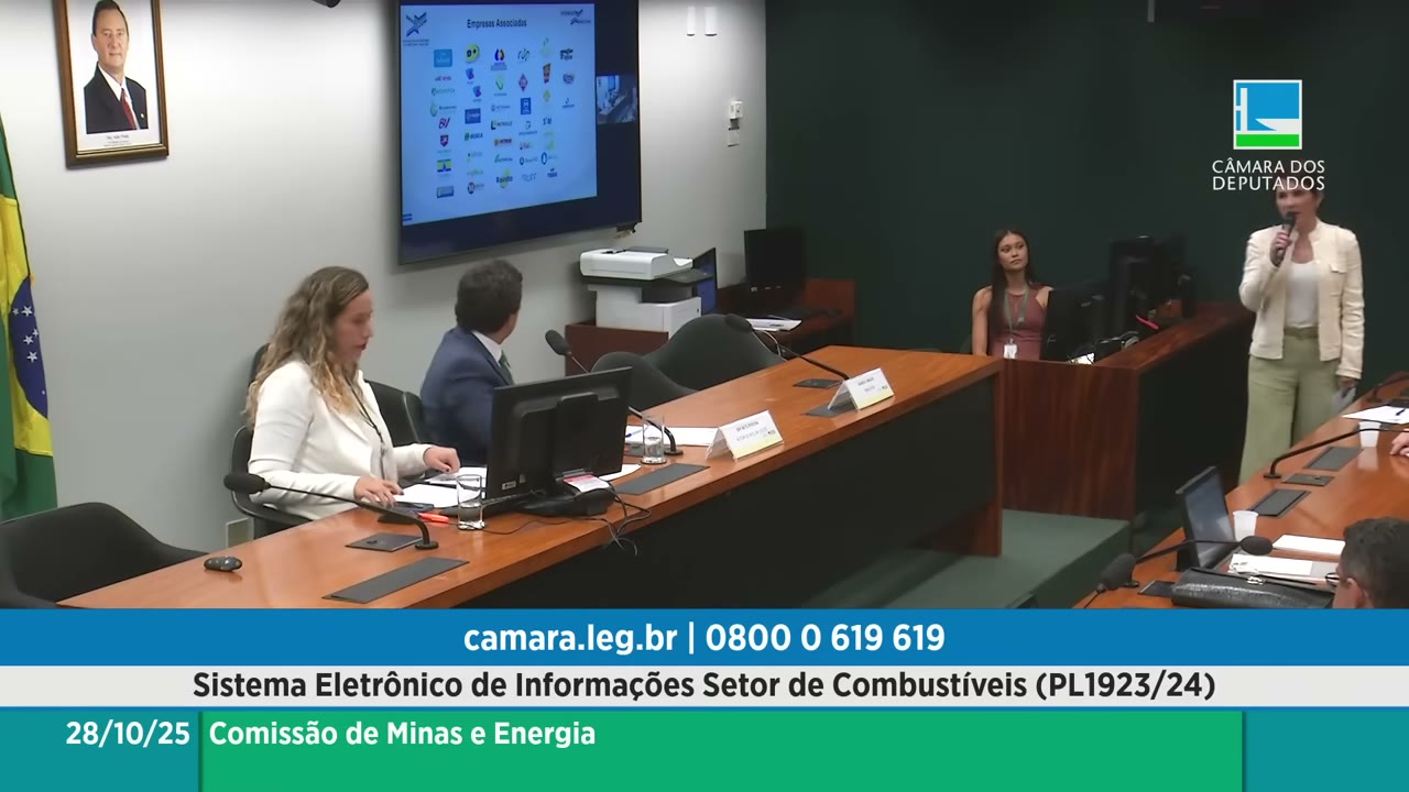 Vídeo do evento em 1:21:49
