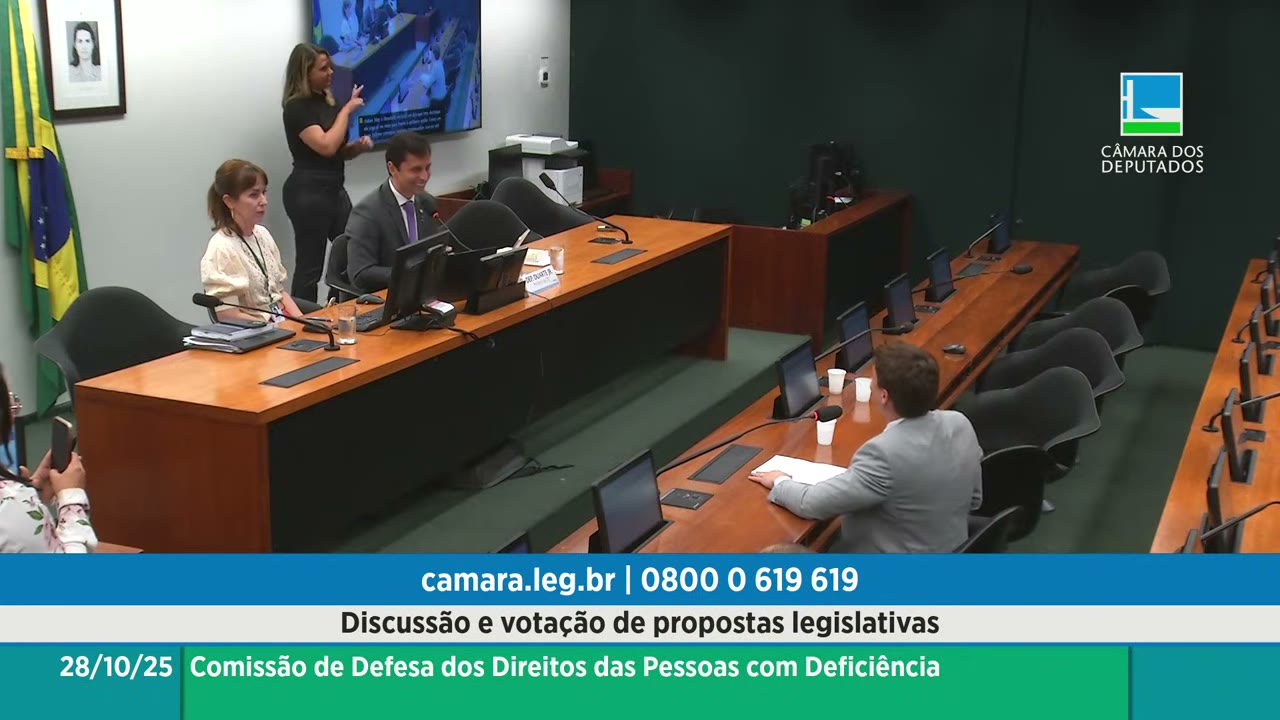 Vídeo do evento em 1:03:30