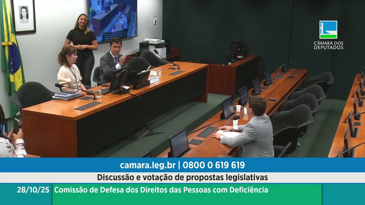 Vídeo do evento em 1:03:33