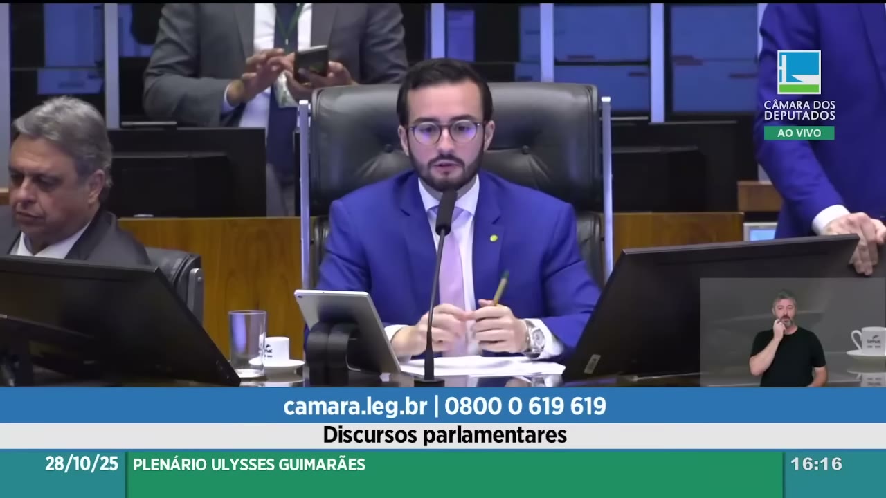 Vídeo do evento em 1:05:44