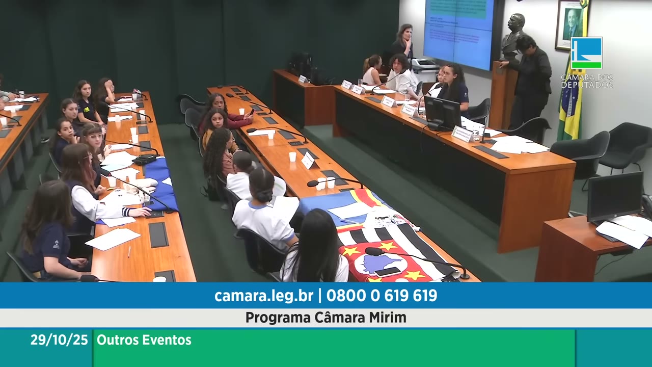 Vídeo do evento em 2:04:30