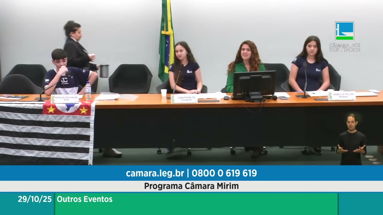 Vídeo do evento em 1:43:07