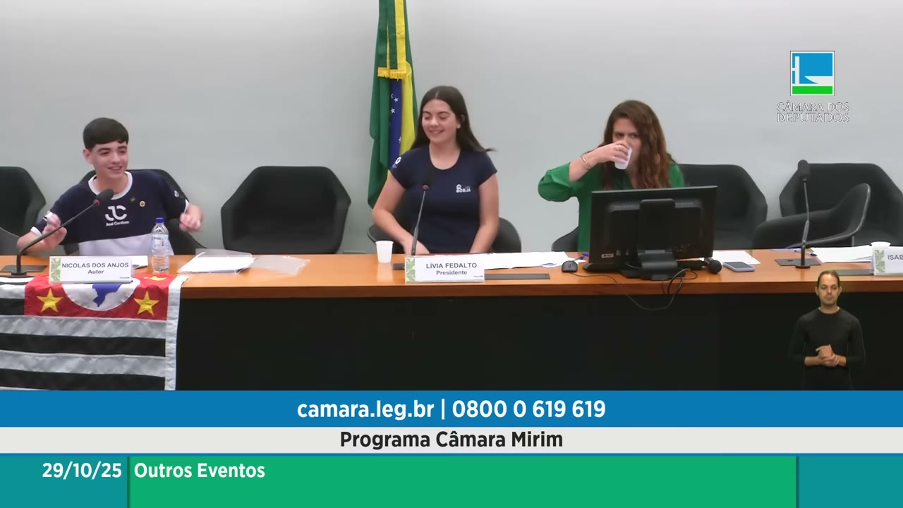 Vídeo do evento em 1:45:37