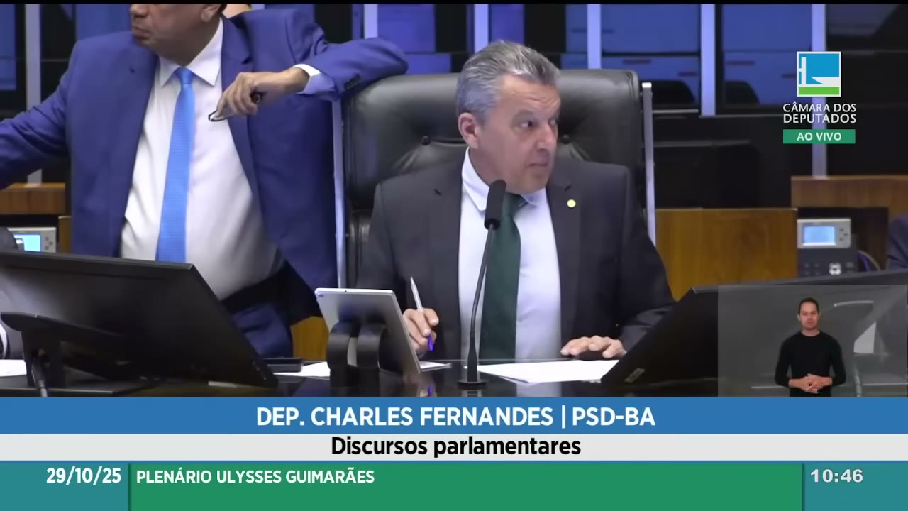 Vídeo do evento em 1:03:45