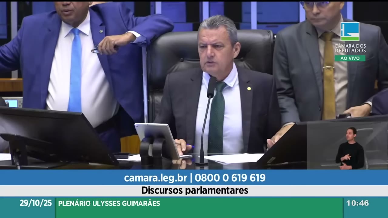 Vídeo do evento em 1:04:01