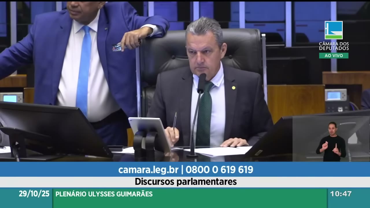 Vídeo do evento em 1:05:14
