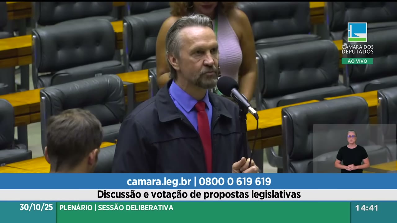 Vídeo do evento em 2:05:03