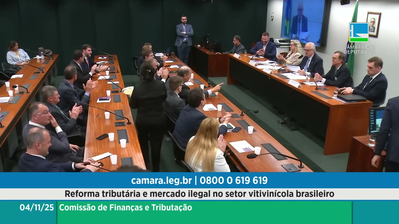Vídeo do evento em 1:04:57