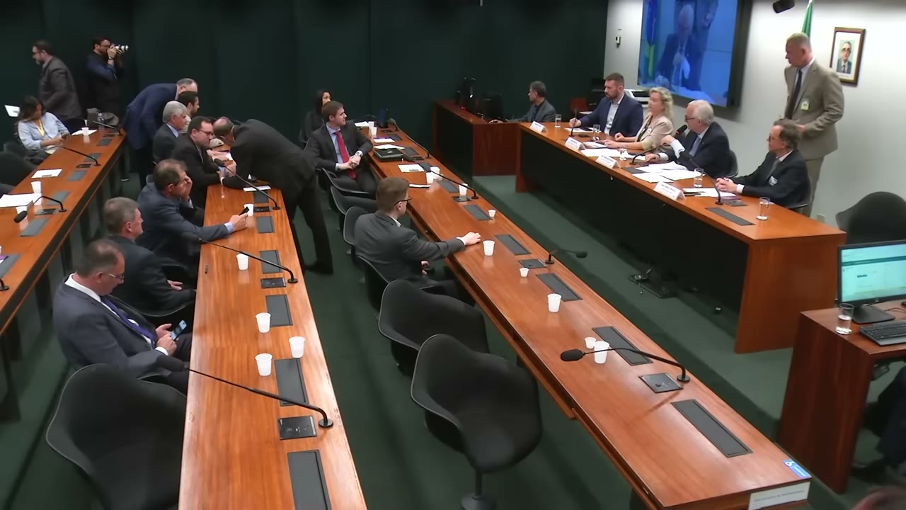 Vídeo do evento em 1:45:33