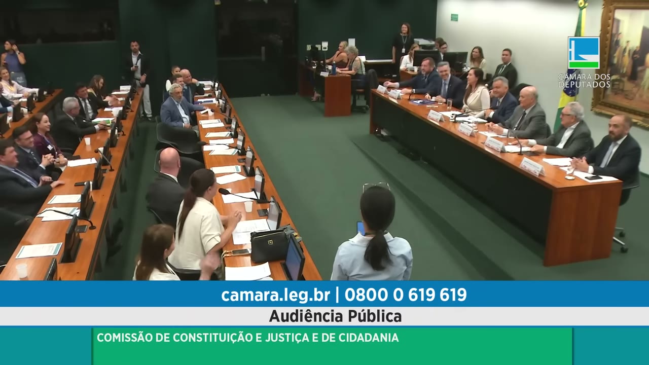 Vídeo do evento em 1:15:12