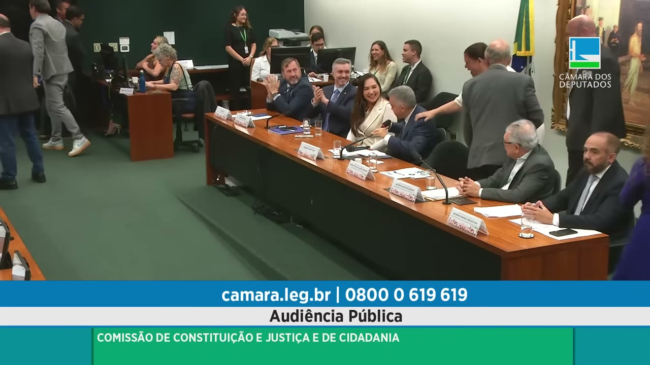 Vídeo do evento em 1:19:11
