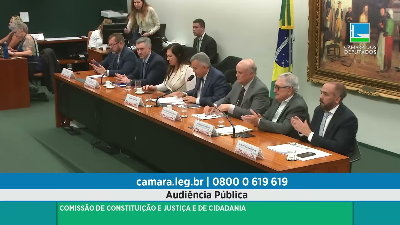Vídeo do evento em 2:03:46