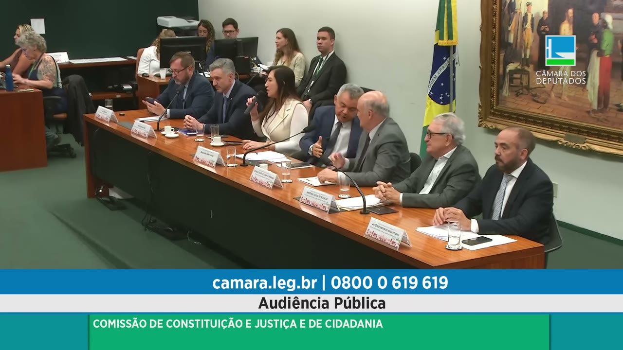 Vídeo do evento em 2:03:58