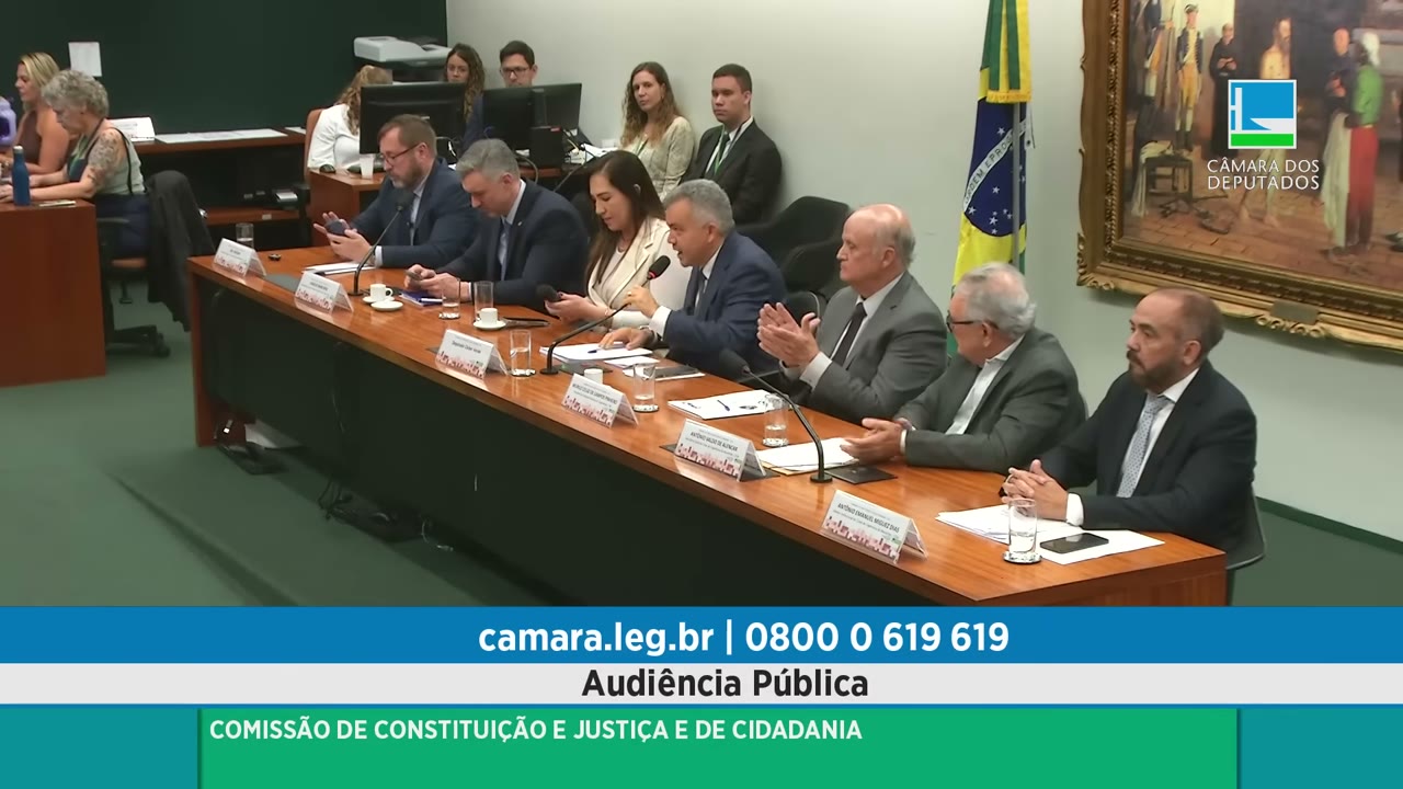 Vídeo do evento em 2:06:03