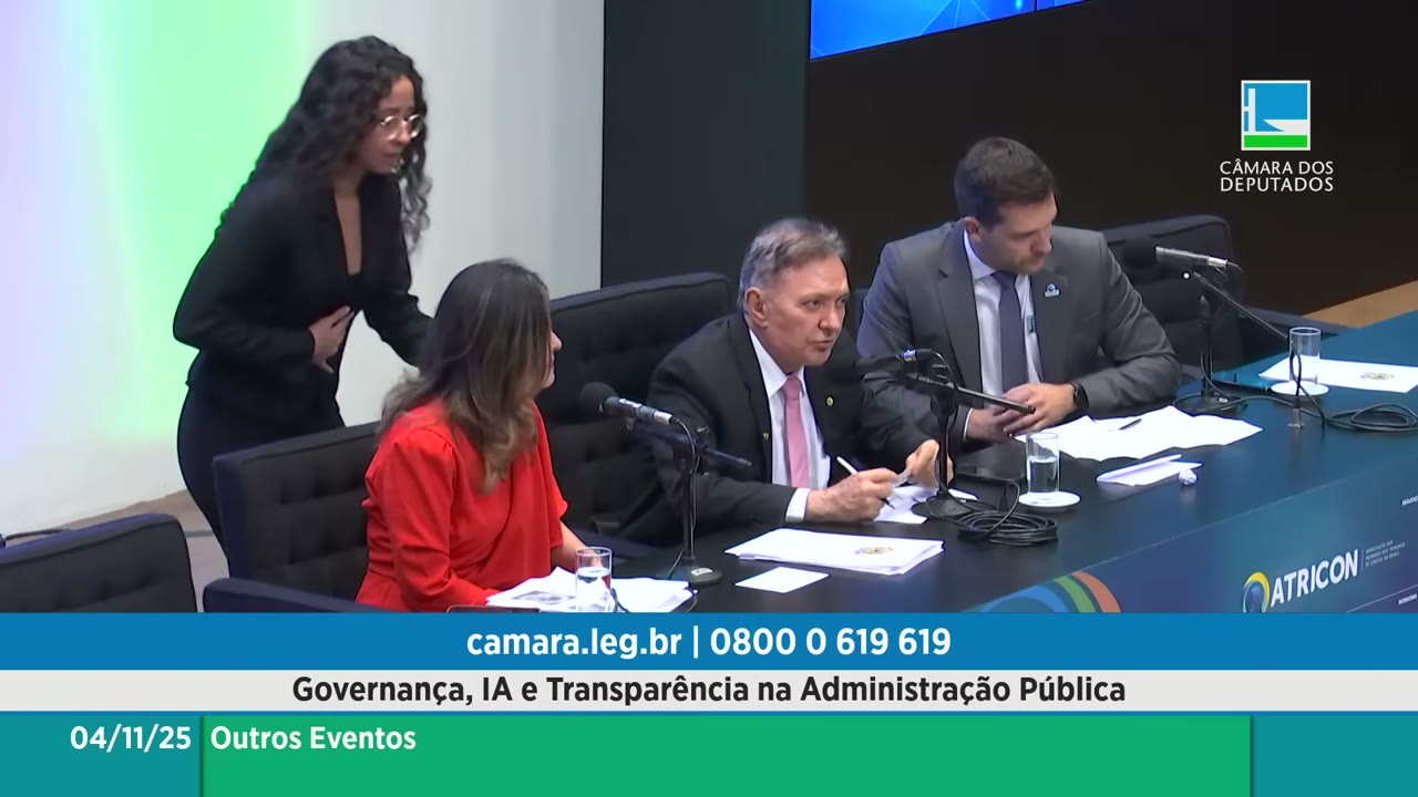 Vídeo do evento em 2:03:04