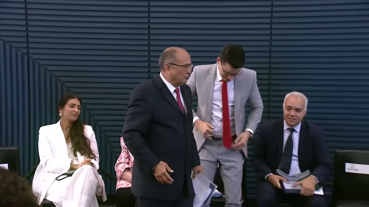 Vídeo do evento em 1:30:22